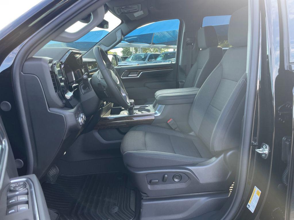 new 2026 GMC Sierra 1500 car, priced at $51,077