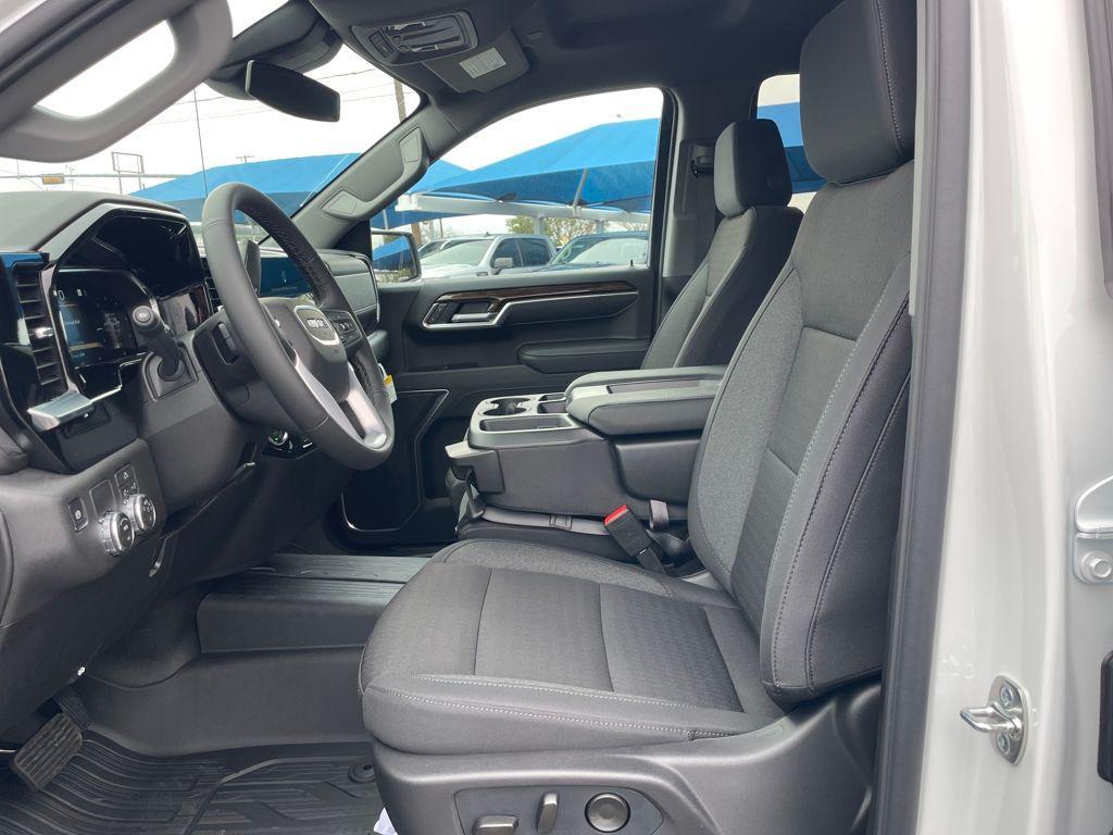 new 2026 GMC Sierra 1500 car, priced at $40,328