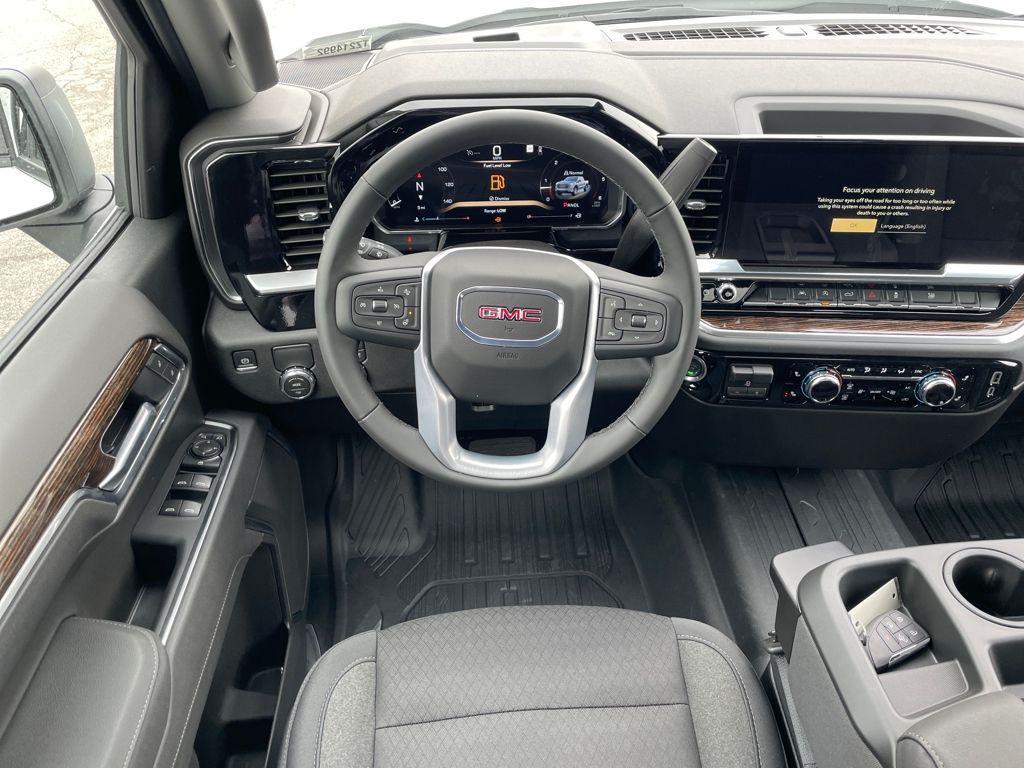 new 2026 GMC Sierra 1500 car, priced at $40,328