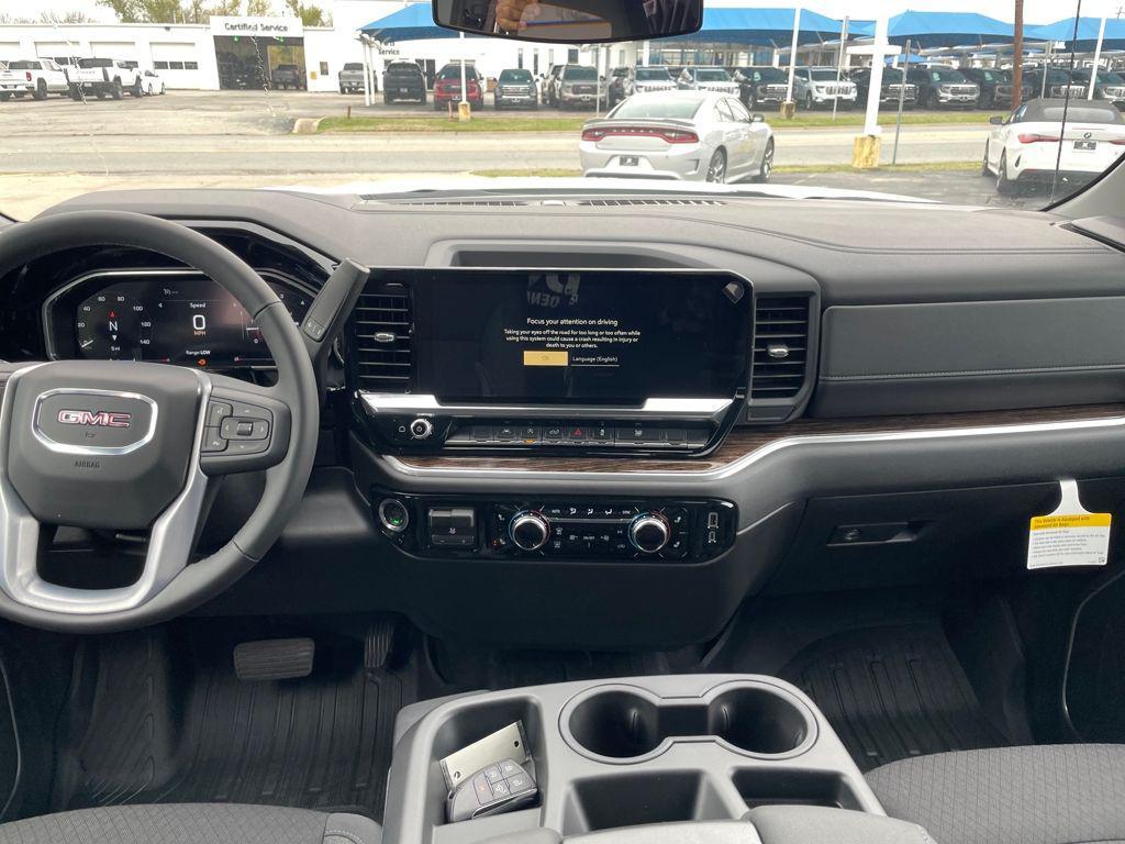 new 2026 GMC Sierra 1500 car, priced at $40,328
