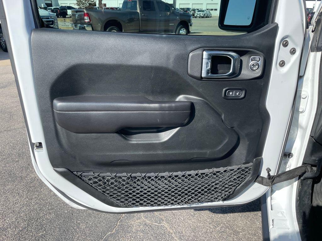 used 2021 Jeep Wrangler car, priced at $25,658