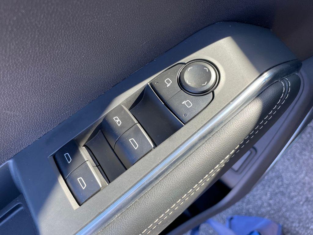 used 2025 GMC Acadia car, priced at $32,469