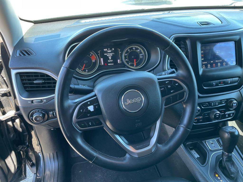 used 2021 Jeep Cherokee car, priced at $13,179
