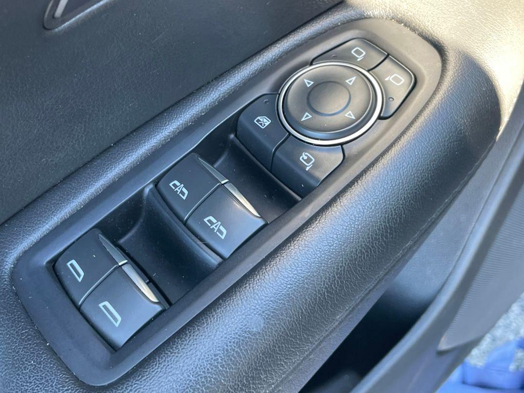 used 2018 Cadillac XT5 car, priced at $15,977