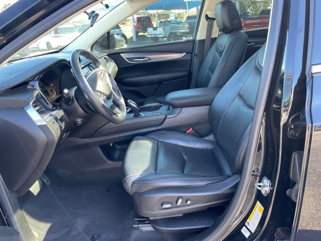 used 2018 Cadillac XT5 car, priced at $15,977