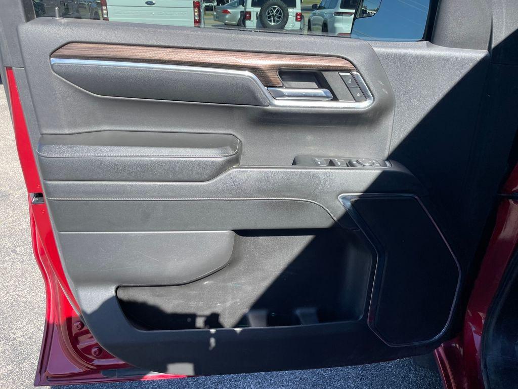 used 2024 Chevrolet Silverado 1500 car, priced at $35,567