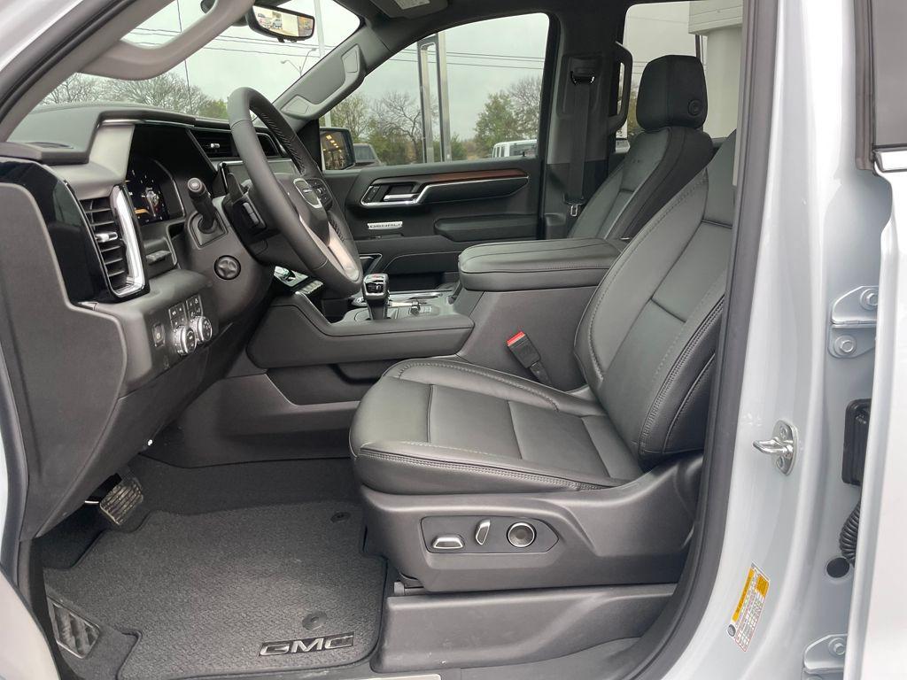new 2026 GMC Sierra 1500 car, priced at $66,170