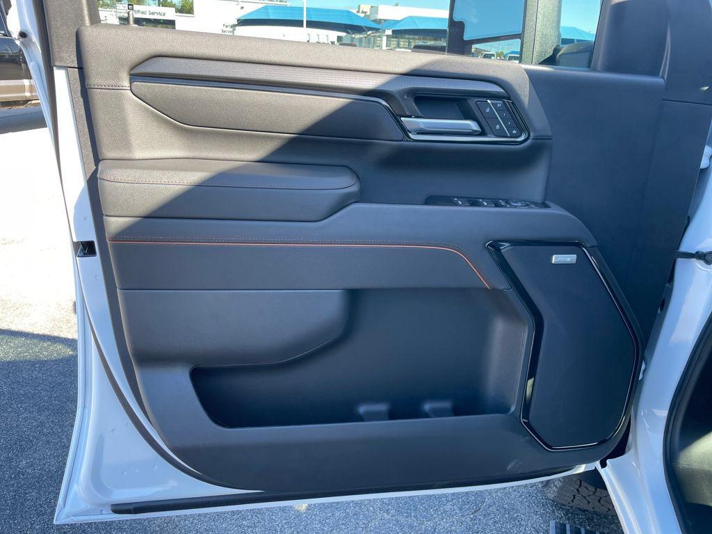 new 2026 GMC Sierra 2500 car, priced at $81,072