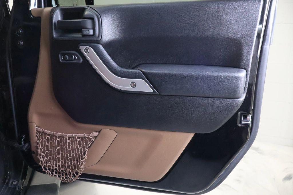 used 2015 Jeep Wrangler Unlimited car, priced at $20,400