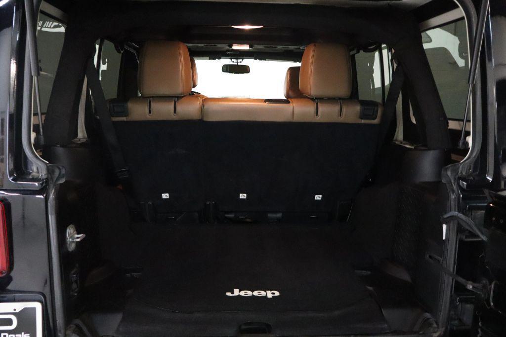 used 2015 Jeep Wrangler Unlimited car, priced at $20,400