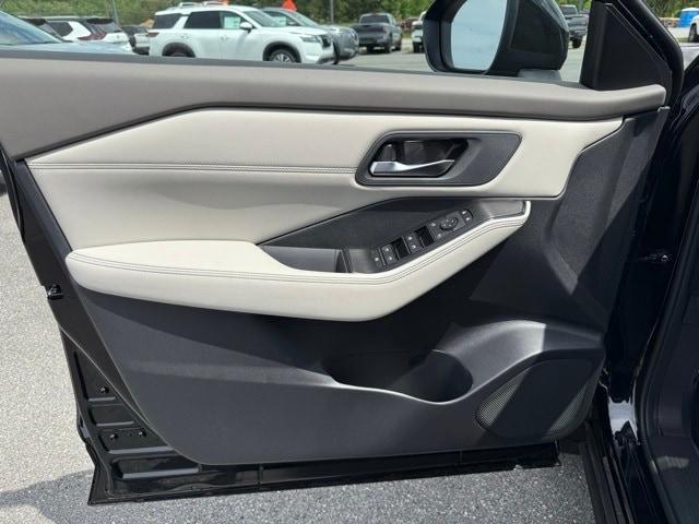 new 2025 Nissan Rogue car, priced at $32,575