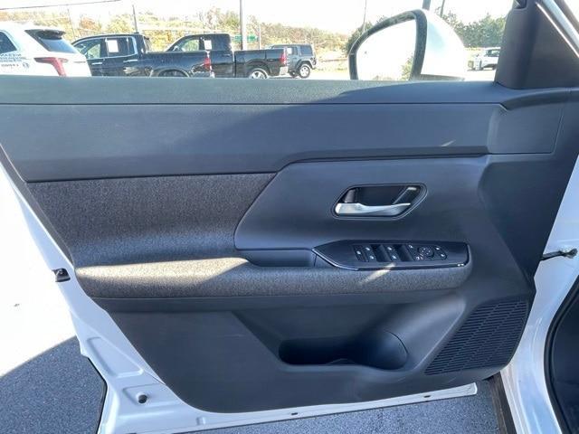 new 2025 Nissan Kicks car