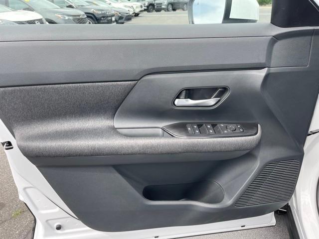 new 2025 Nissan Kicks car, priced at $26,305