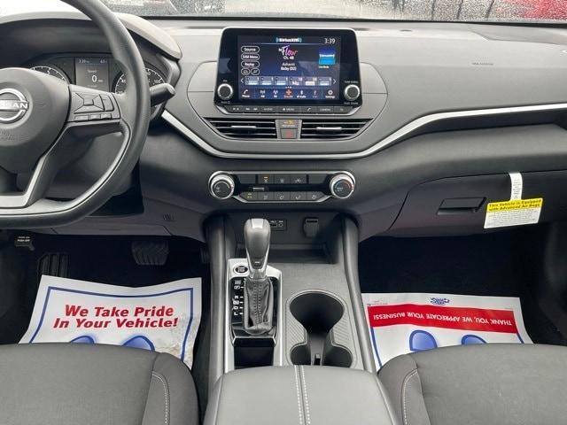 new 2025 Nissan Altima car, priced at $26,338