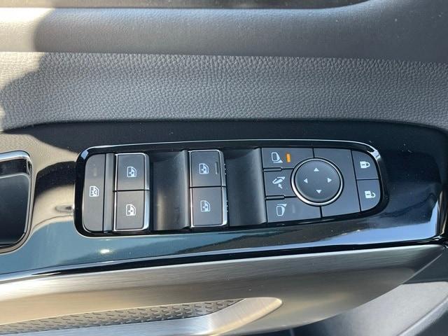 new 2025 Nissan Pathfinder car, priced at $51,832