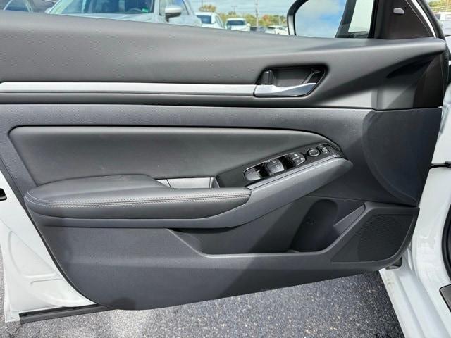 new 2025 Nissan Altima car, priced at $33,334