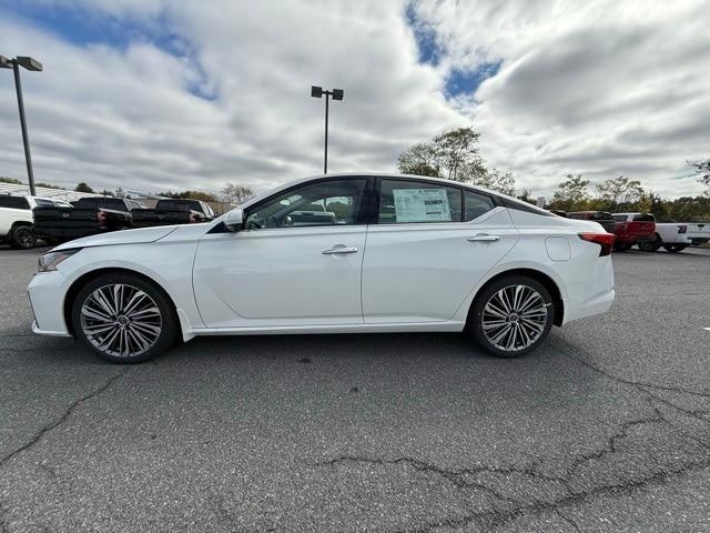 new 2025 Nissan Altima car, priced at $33,334