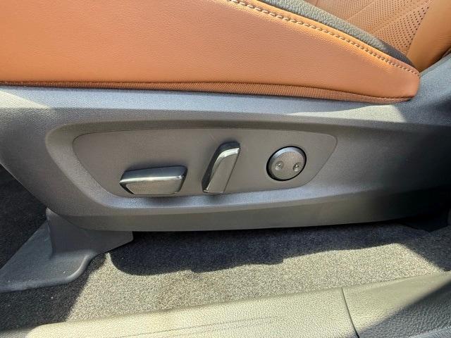 new 2025 Nissan Pathfinder car, priced at $49,517