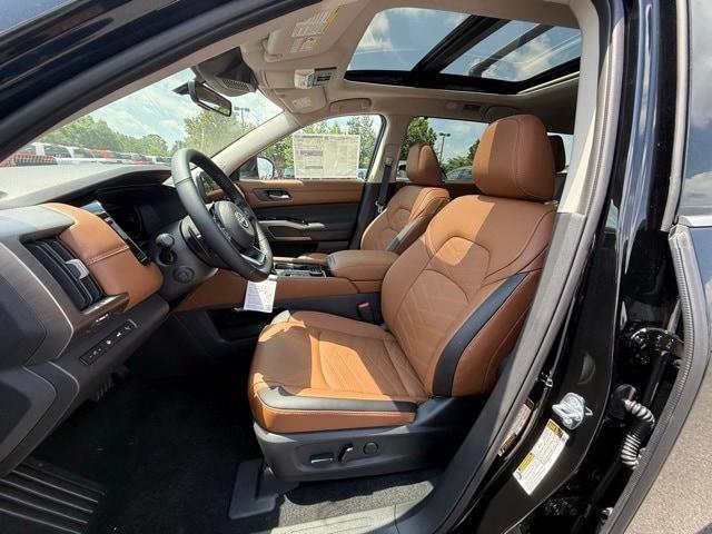 new 2025 Nissan Pathfinder car, priced at $49,517