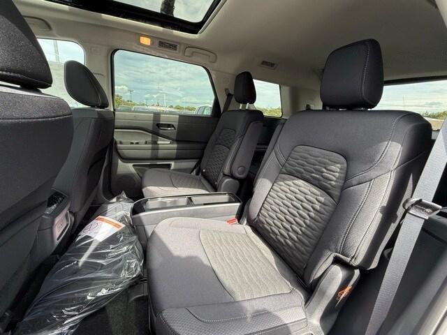 new 2025 Nissan Pathfinder car, priced at $38,379