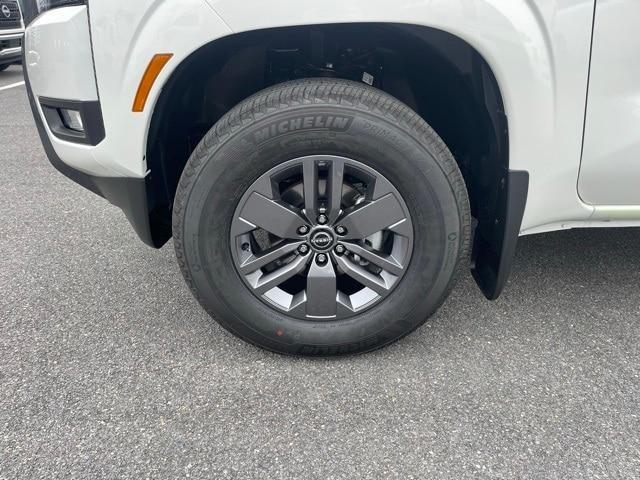 new 2025 Nissan Frontier car, priced at $40,856