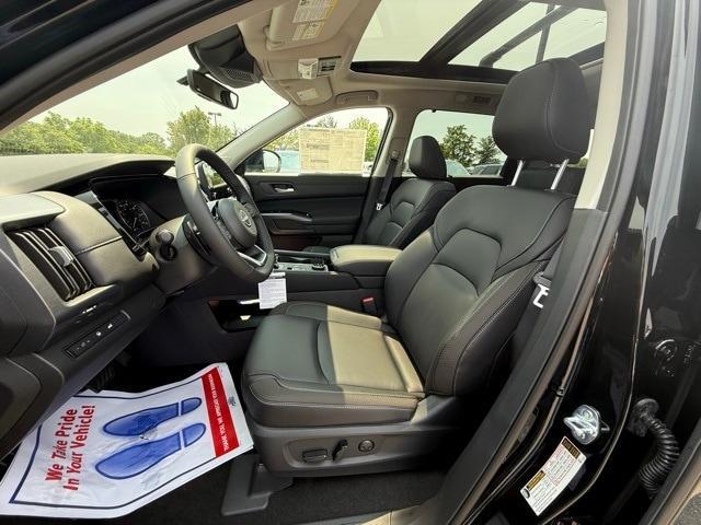 new 2025 Nissan Pathfinder car, priced at $42,399