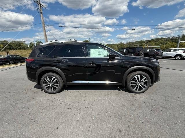 new 2025 Nissan Pathfinder car, priced at $45,622