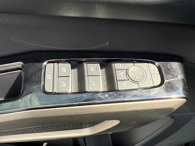 new 2025 Nissan Pathfinder car, priced at $45,622