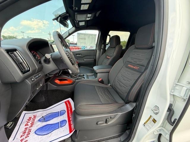 new 2025 Nissan Frontier car
