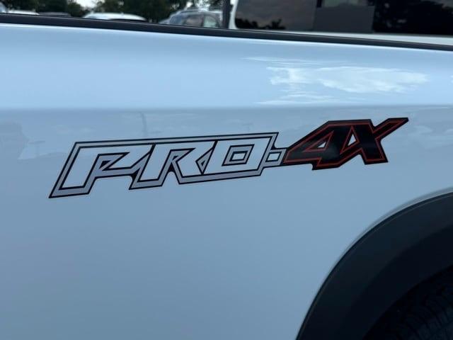 new 2025 Nissan Frontier car
