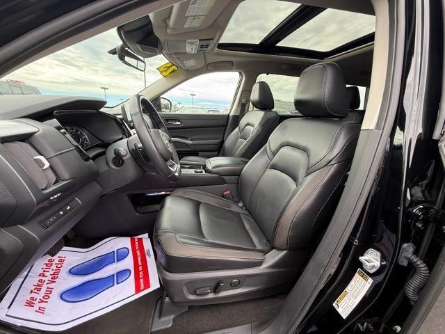 used 2023 Nissan Pathfinder car, priced at $29,900