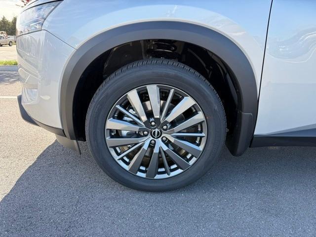 new 2025 Nissan Pathfinder car, priced at $42,090