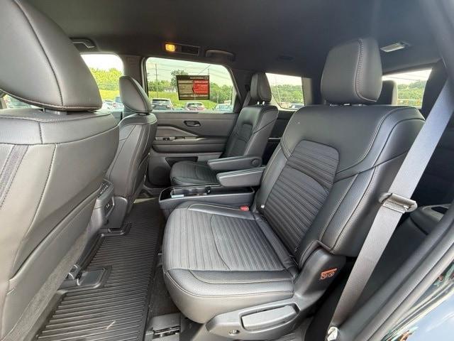 used 2024 Nissan Pathfinder car, priced at $38,900