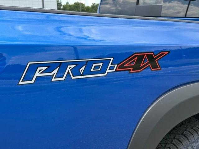 new 2025 Nissan Frontier car