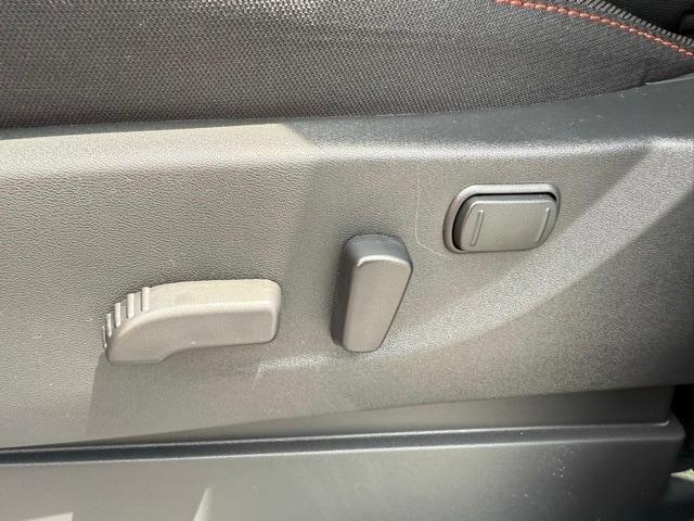 new 2025 Nissan Frontier car