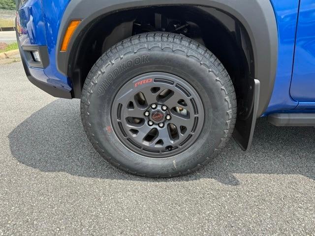 new 2025 Nissan Frontier car