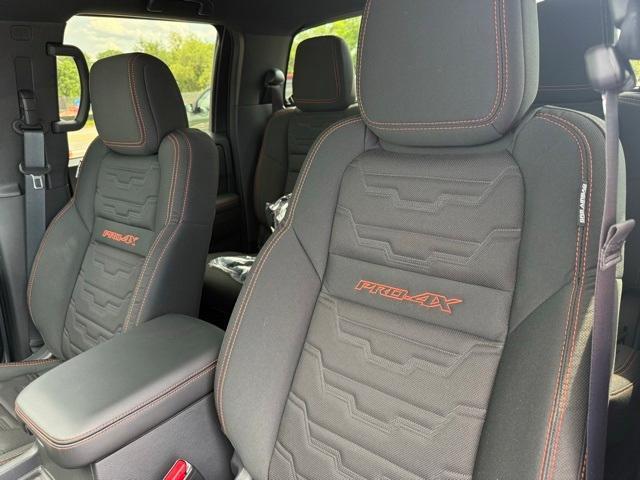 new 2025 Nissan Frontier car