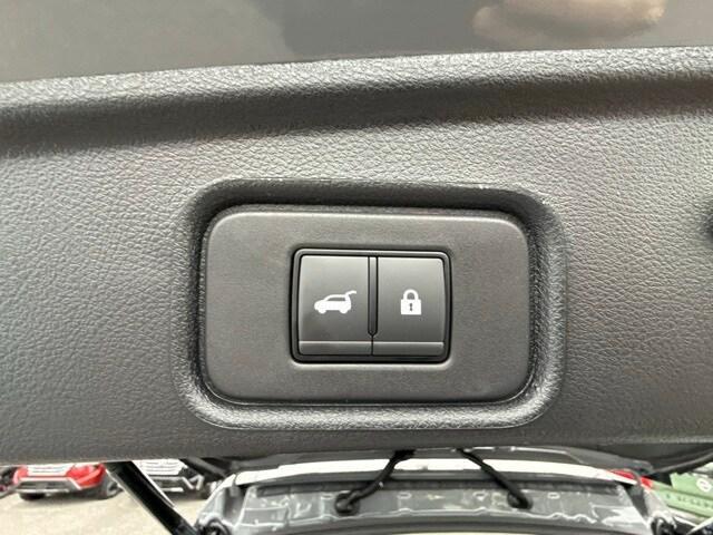 new 2025 Nissan Pathfinder car, priced at $46,332