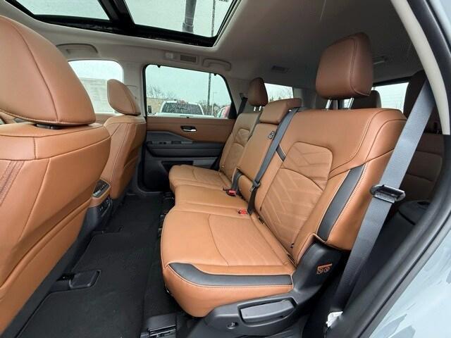 new 2025 Nissan Pathfinder car, priced at $46,332