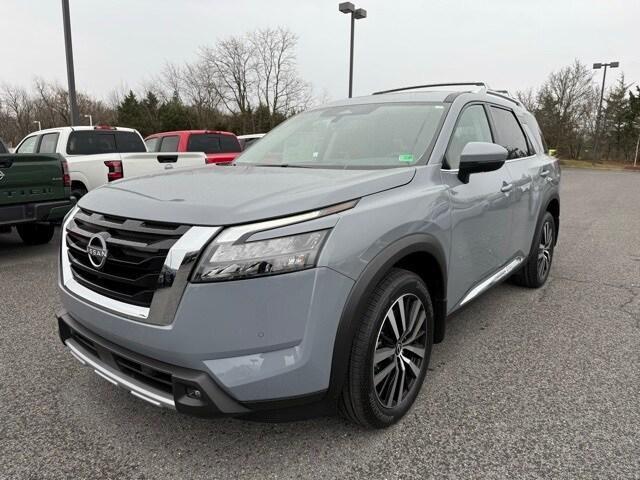 new 2025 Nissan Pathfinder car, priced at $46,332