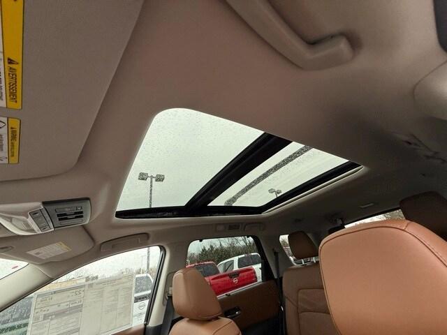 new 2025 Nissan Pathfinder car, priced at $46,332