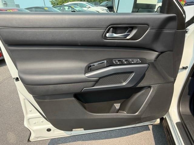 used 2022 Nissan Pathfinder car, priced at $33,900