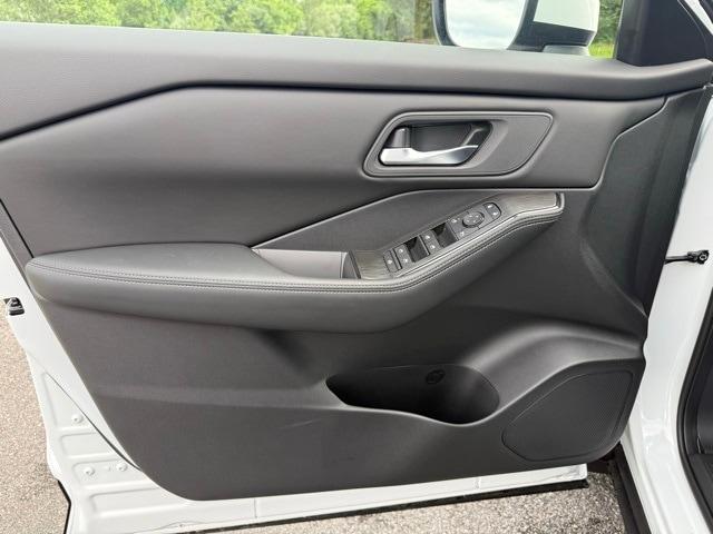 new 2025 Nissan Rogue car, priced at $31,182