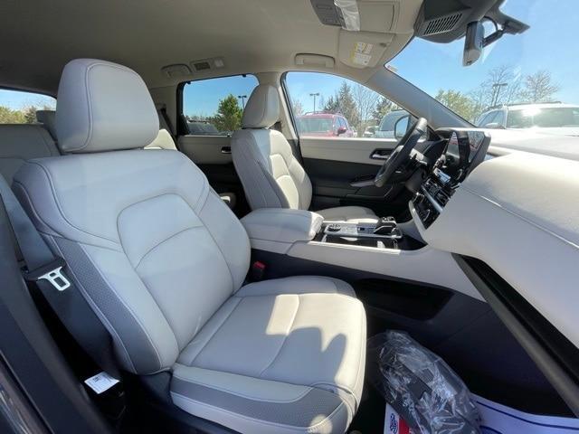 new 2025 Nissan Pathfinder car, priced at $40,446