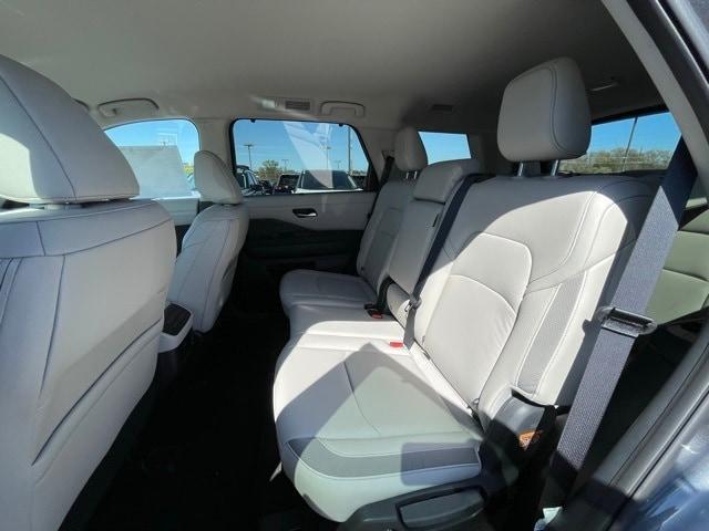 new 2025 Nissan Pathfinder car, priced at $40,446