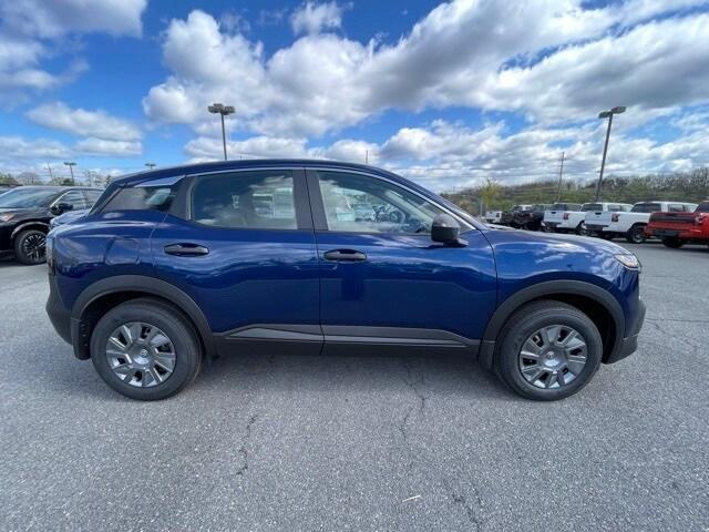 new 2025 Nissan Kicks car, priced at $24,454