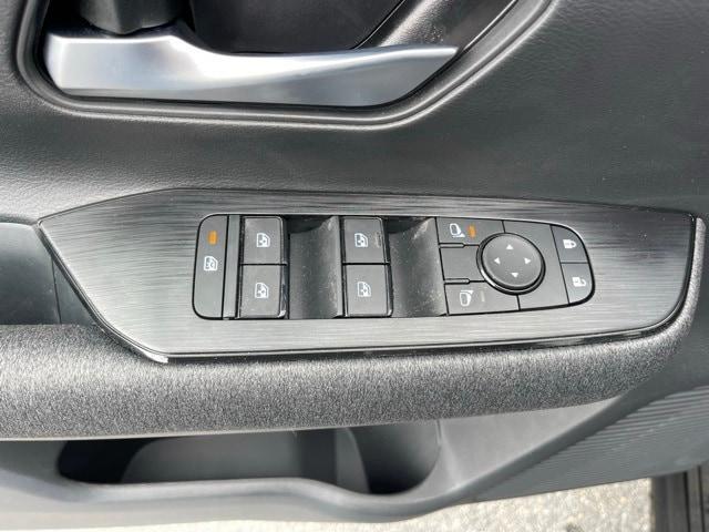 new 2025 Nissan Kicks car, priced at $24,621