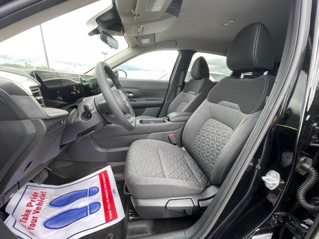 new 2025 Nissan Kicks car, priced at $24,621