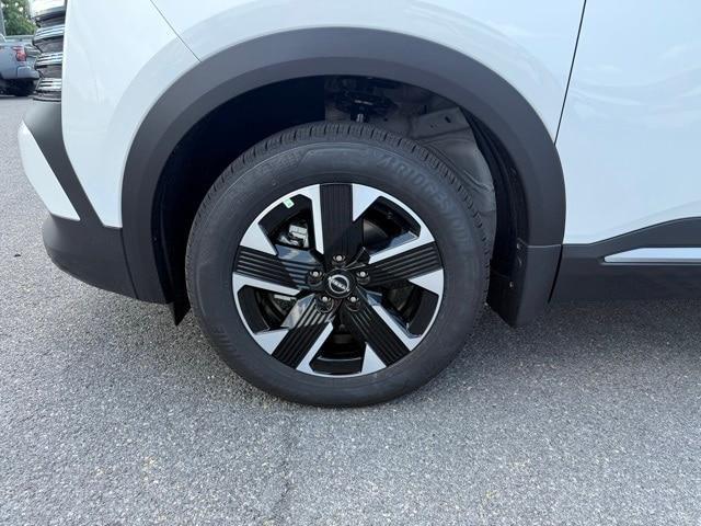 new 2025 Nissan Kicks car, priced at $27,124