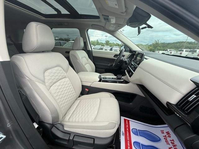 new 2025 Nissan Pathfinder car